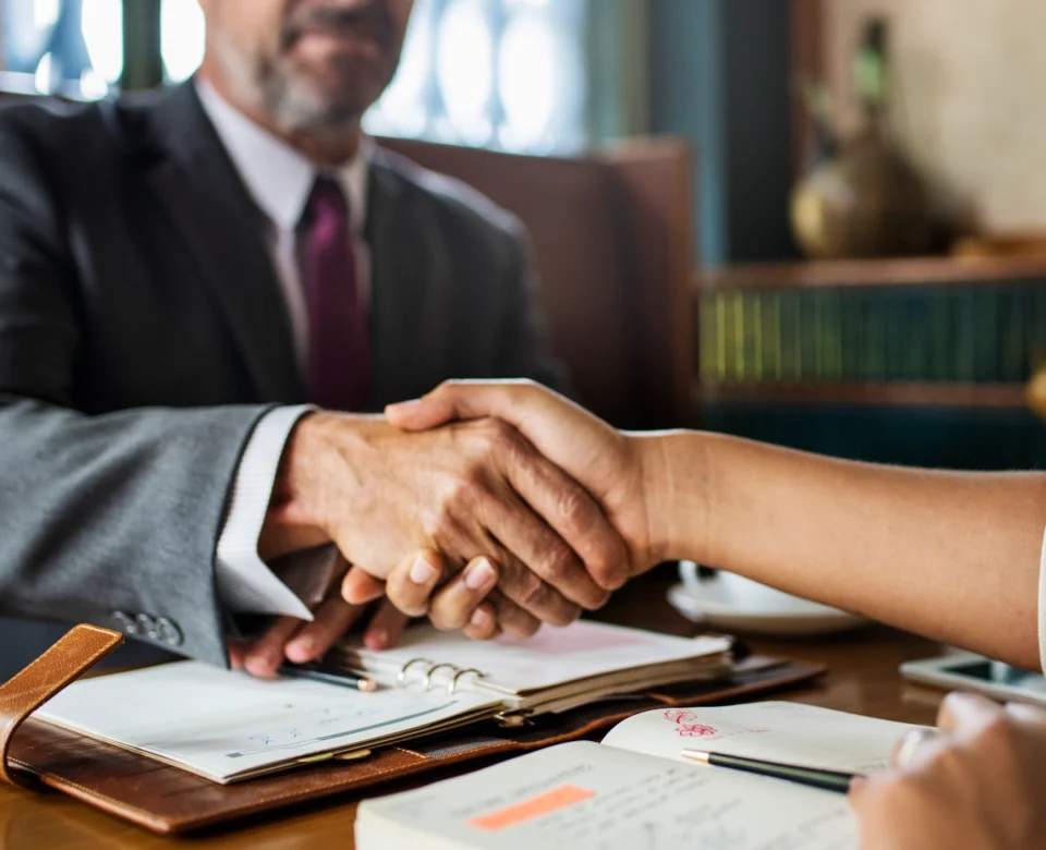 abogados colombia asesores delta